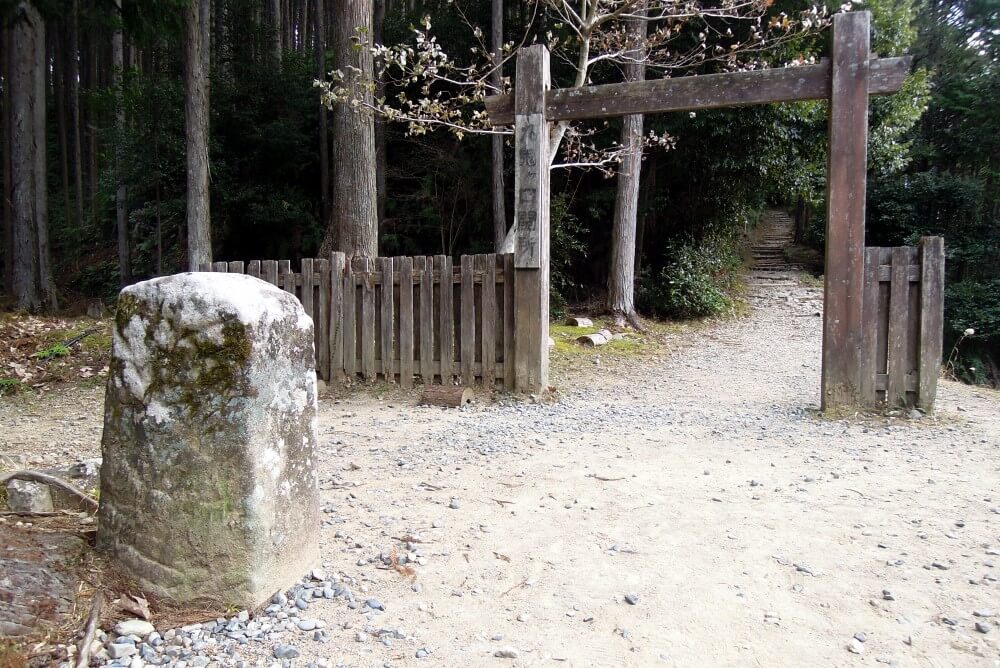 熊野古道　三軒茶屋　　写真提供：熊野本宮観光協会
